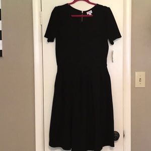 LuLaRoe Solid Black Amelia XL NWT 🦄